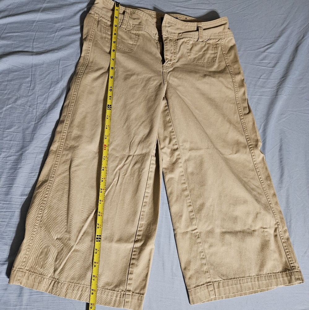 Capri pants